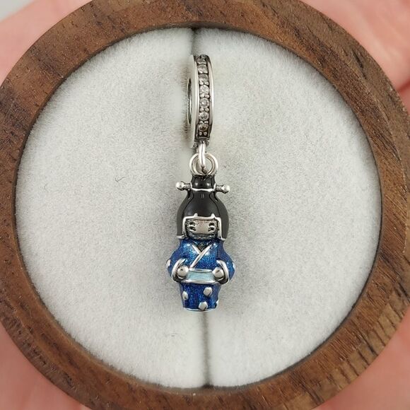 925 Sterling Silver Japanese Doll Blue Kimono Charm - Picture 1 of 5